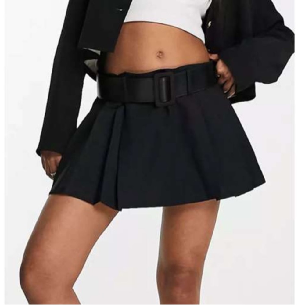 Urban revivo black pleated mini skirt and belt NWT